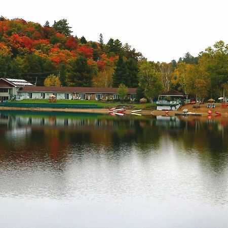 Algonquin Lakeside Inn Dwight Dış mekan fotoğraf