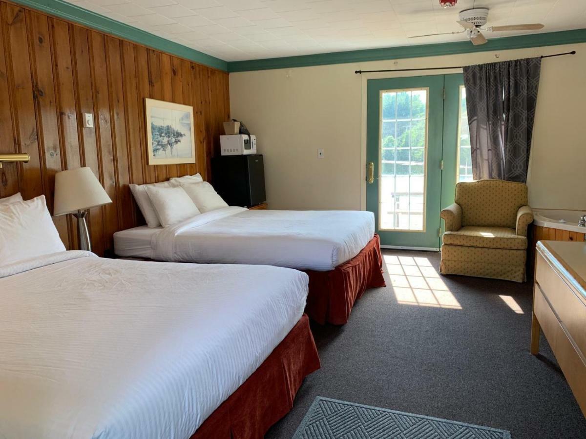 Algonquin Lakeside Inn Dwight Dış mekan fotoğraf